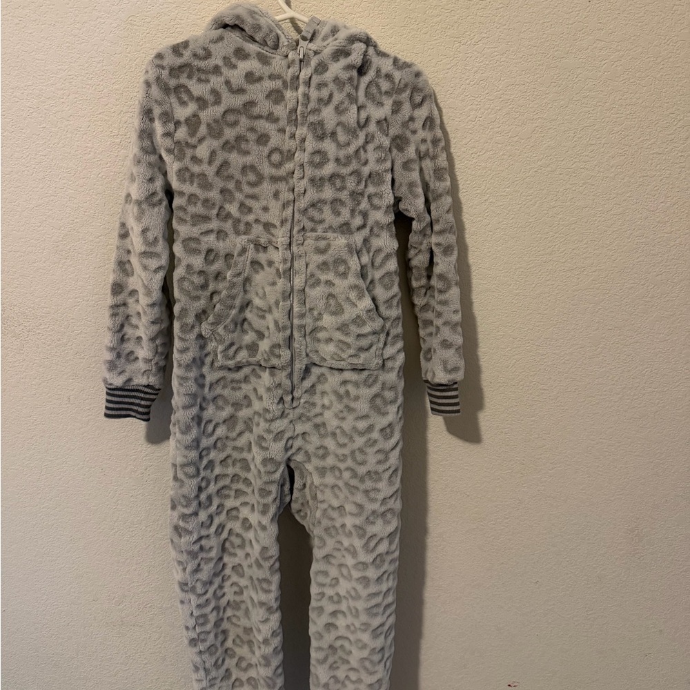 Cat & Jack Gray Leopard Kids Footie